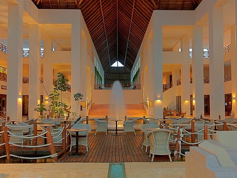 Occidental Grand Xcaret All Inclusive Hotel Los Dos Compadres Exterior photo